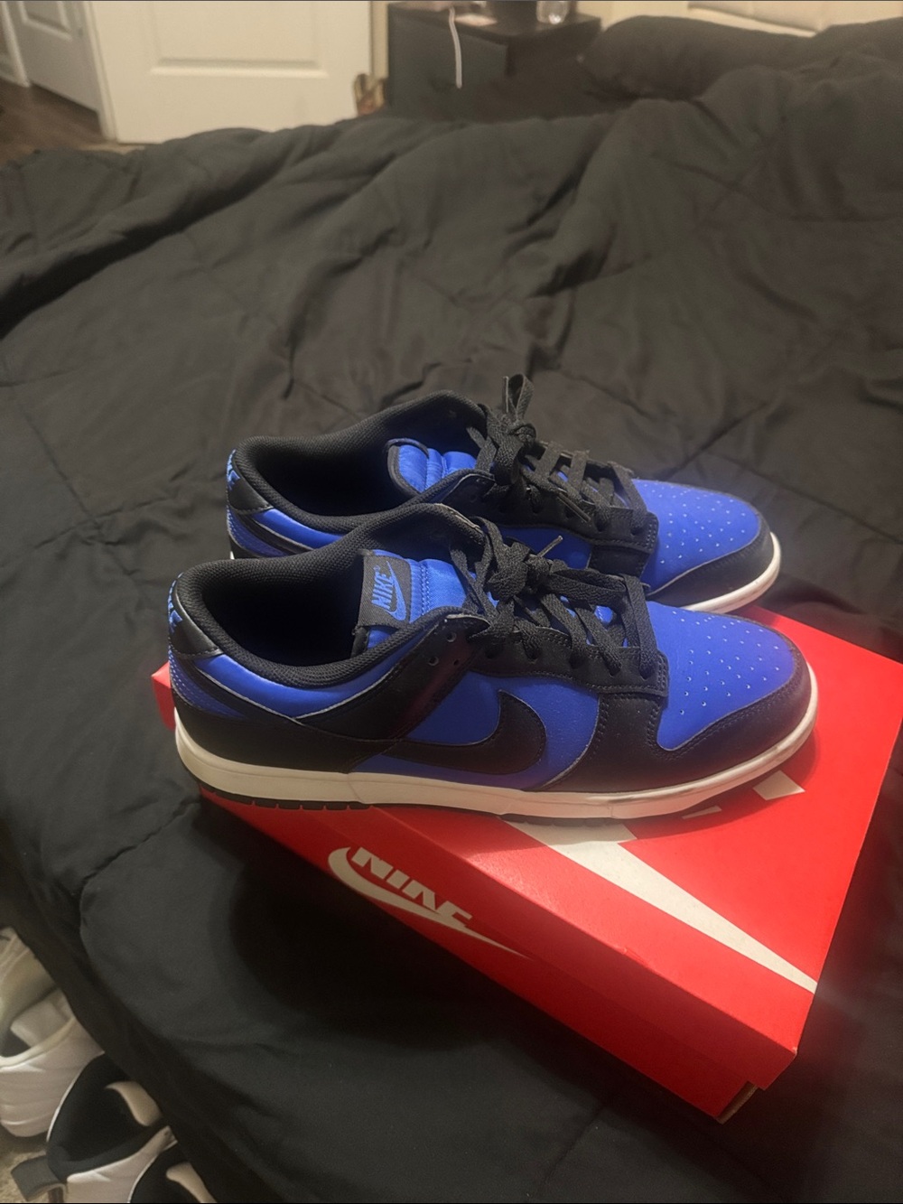 Nike Men’s Low-Top Sneakers in Blue and Black